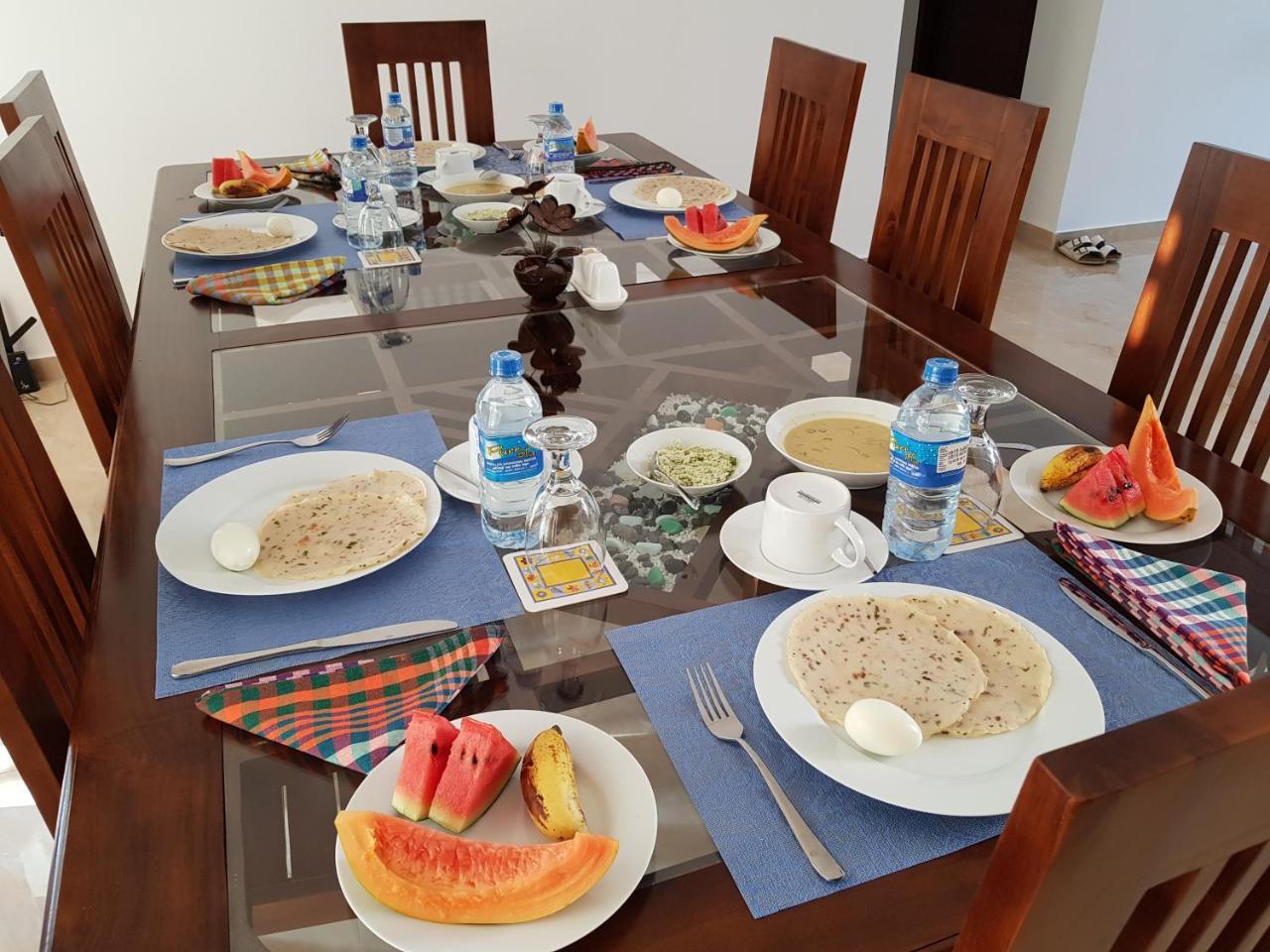 My Whales Guest House Banduramulla Bagian luar foto