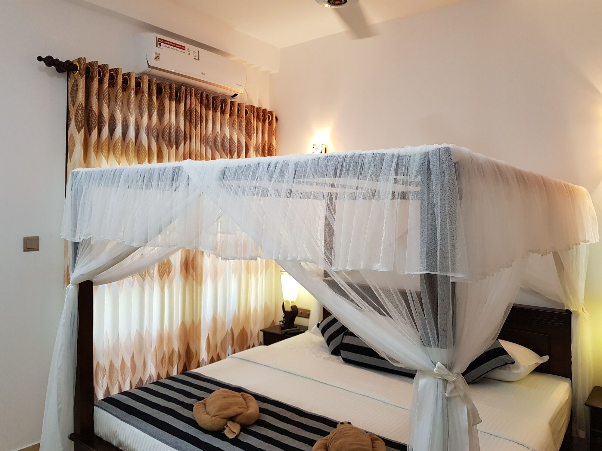 My Whales Guest House Banduramulla Bagian luar foto